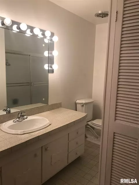 1411 10th St, Silvis, IL 61282 photo 30