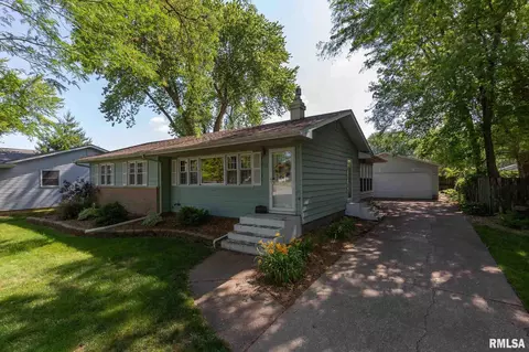 605 12th St, Silvis, IL 61282 photo 2