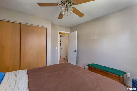 605 12th St, Silvis, IL 61282 photo 18