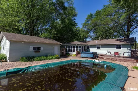 605 12th St, Silvis, IL 61282 photo 11