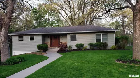 3330 8th St, Moline, IL 61265 photo 1