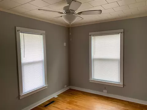 506 Buchanan, Orient, IL 62874 photo 10