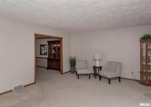 3619 73rd St, Moline, IL 61265 photo 6