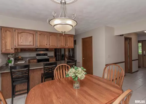 3619 73rd St, Moline, IL 61265 photo 14