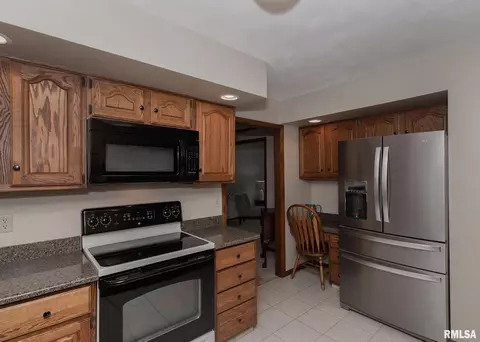 3619 73rd St, Moline, IL 61265 photo 13