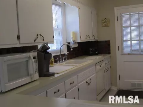 3406 51st St, Moline, IL 61265 photo 6