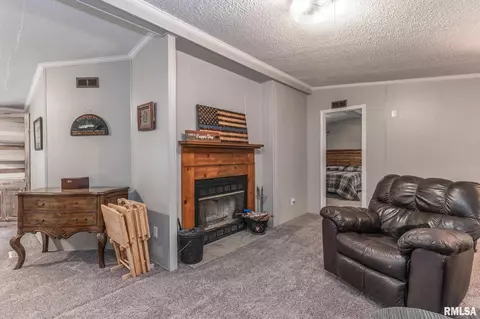 22901 245th St, Eldridge, IA 52748 photo 8