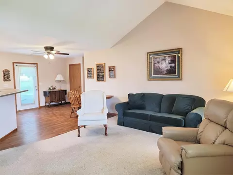 505 Hamilton St, Atkinson, IL 61235 photo 4