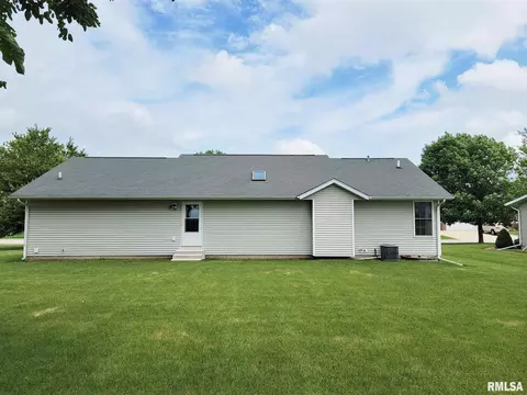 505 Hamilton St, Atkinson, IL 61235 photo 3