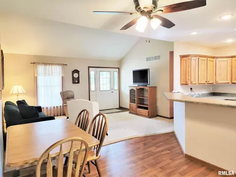 505 Hamilton St, Atkinson, IL 61235 photo 6