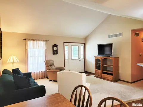 505 Hamilton St, Atkinson, IL 61235 photo 5