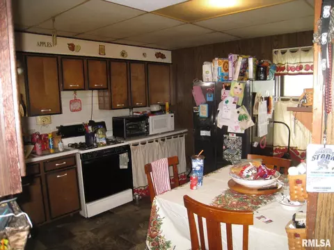 1857 3rd St, Moline, IL 61265 photo 11