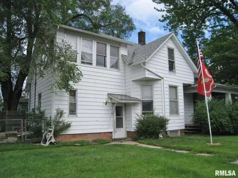 1857 3rd St, Moline, IL 61265 photo 3