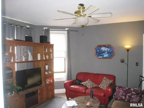 1857 3rd St, Moline, IL 61265 photo 9