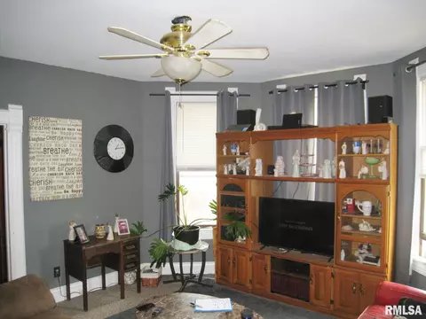 1857 3rd St, Moline, IL 61265 photo 10