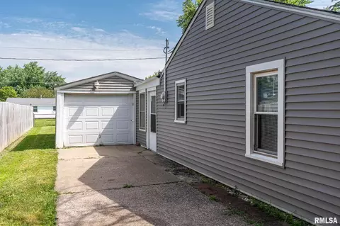 539 15th Ave, Silvis, IL 61282 photo 3