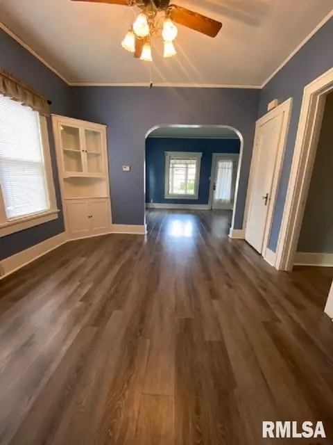 304 8th St, Silvis, IL 61282 photo 5