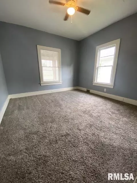 304 8th St, Silvis, IL 61282 photo 10
