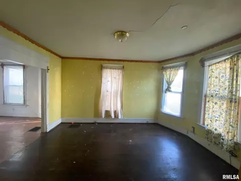 742 14th St, Moline, IL 61265 photo 8