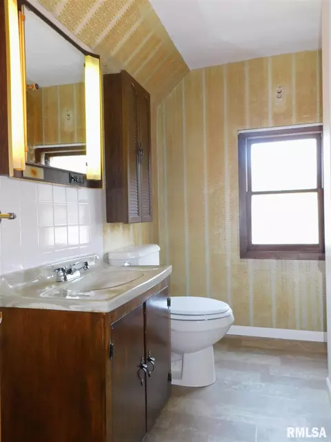 1422 11th St, Moline, IL 61265 photo 29