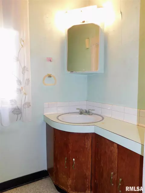 1422 11th St, Moline, IL 61265 photo 21