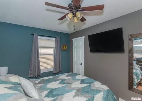 2306 47th St, Moline, IL 61265 photo 11