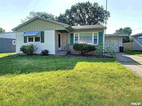 1828 37th St, Moline, IL 61265 photo 1