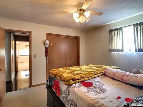 1828 37th St, Moline, IL 61265 photo 8