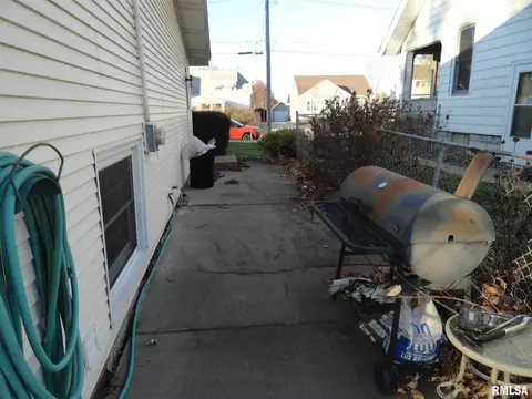 2914 11th Ave, Moline, IL 61265 photo 4