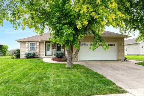 917 17th Ave, Silvis, IL 61282 photo 1