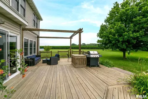 3129 Hunter Ln, Eldridge, IA 52748 photo 36