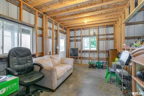 3129 Hunter Ln, Eldridge, IA 52748 photo 31