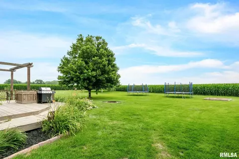 3129 Hunter Ln, Eldridge, IA 52748 photo 32