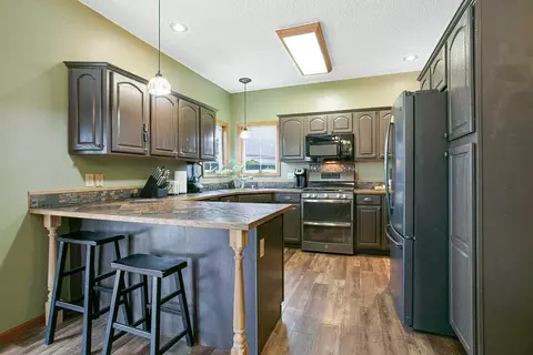 3129 Hunter Ln, Eldridge, IA 52748 photo 11