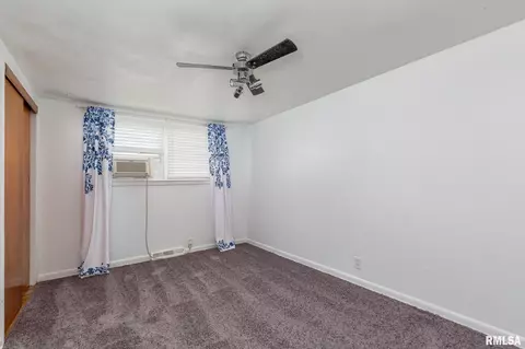 2402 8th St, Silvis, IL 61282 photo 8