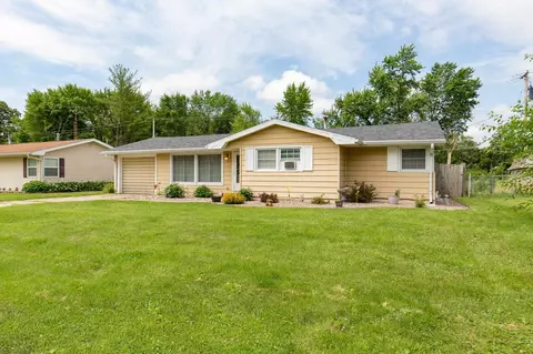 2402 8th St, Silvis, IL 61282 photo 1