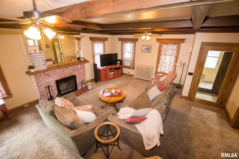 635 W Lincolnway Rd, Morrison, IL 61270 photo 8