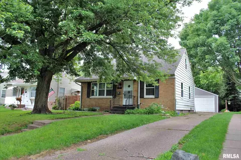 1727 13th Ave, Moline, IL 61265 photo 1