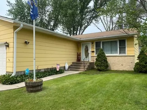 2425 2nd St, Moline, IL 61265 photo 3