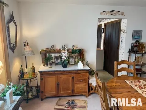 2425 2nd St, Moline, IL 61265 photo 11