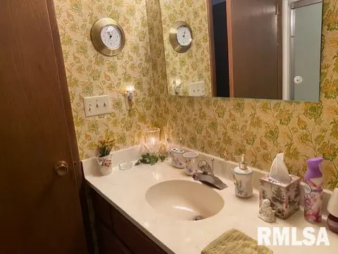 2425 2nd St, Moline, IL 61265 photo 23