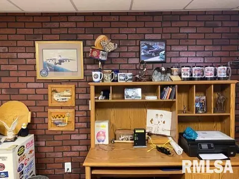 2425 2nd St, Moline, IL 61265 photo 33