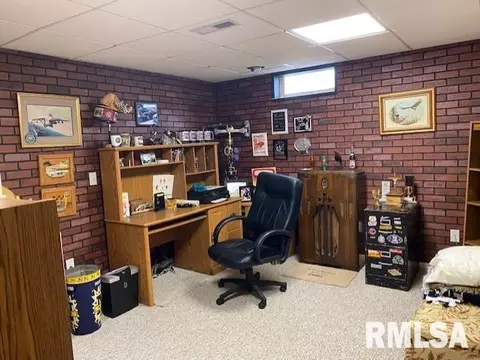 2425 2nd St, Moline, IL 61265 photo 31