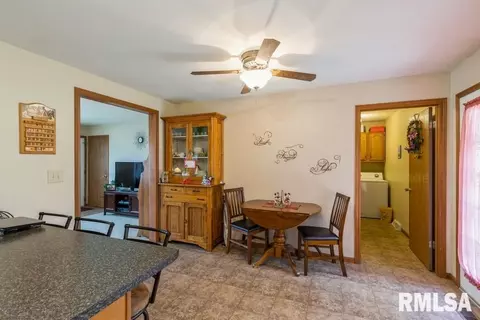116 E 7th St, Dewitt, IA 52742 photo 13