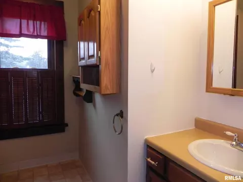 1885 22nd Ave, Moline, IL 61265 photo 17