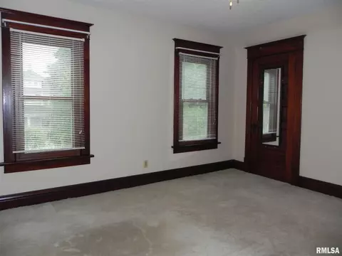 1885 22nd Ave, Moline, IL 61265 photo 14