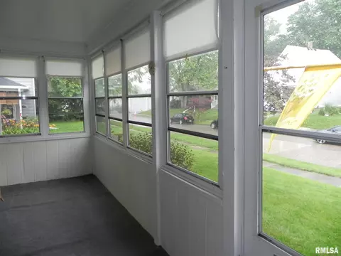 1885 22nd Ave, Moline, IL 61265 photo 13