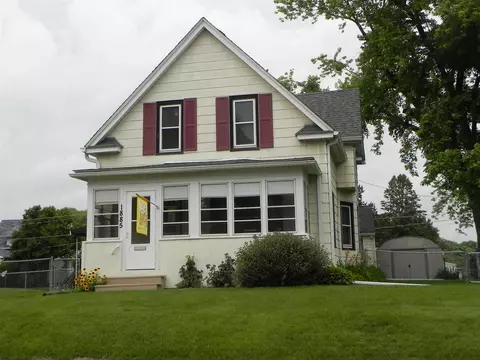 1885 22nd Ave, Moline, IL 61265 photo 1