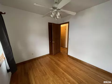 902 47th St, Moline, IL 61265 photo 7