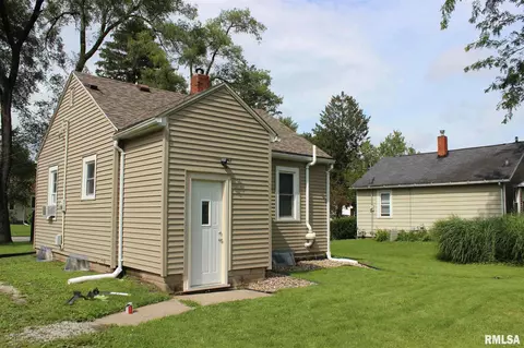 304 32nd Ave, Moline, IL 61265 photo 9